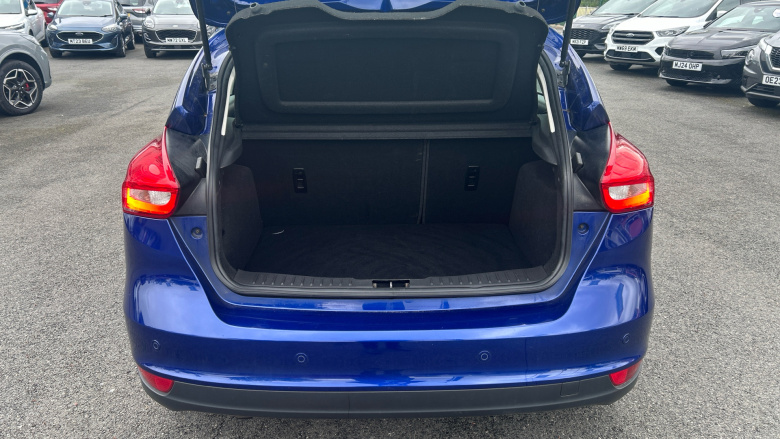 Ford Focus 1.0 EcoBoost 125 Titanium 5dr Petrol Hatchback